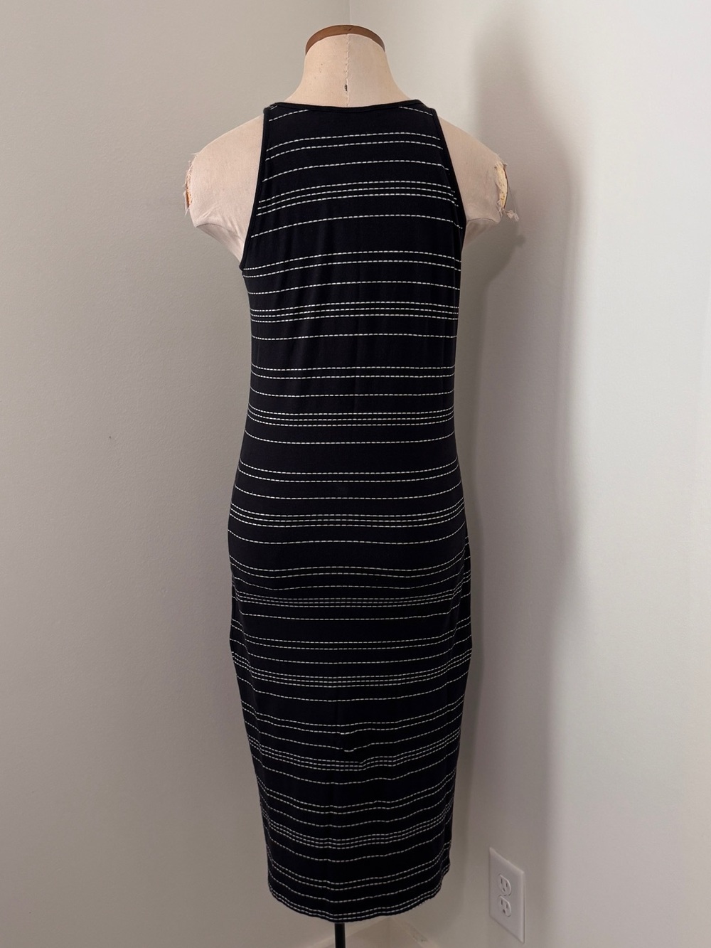 Athleta Medium Black Stripe Sleeveless Fitted Midi Dress ~ Modal Blend - Picture 2 of 6